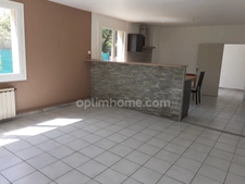  Grande famille ou artisan, vaste villa 2 appartements  à GRIGNY-SUR-RHONE 