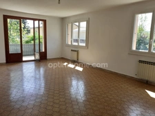  Grande famille ou artisan, grande villa 2 appartements  à GRIGNY-SUR-RHONE 