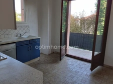  Grande famille ou artisan, grande villa 2 appartements  à GRIGNY-SUR-RHONE 