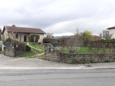 Commune de BEAUVALLON (69)  parcelle de 1525 m2  pour un collectif