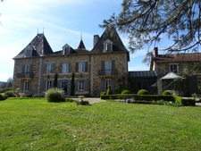 SECTEUR SAINT HILAIRE LES PLACES PROCHE DE NEXON EN HAUTE VIENNE MAGNIFIQUE MANOIR DU 17EME DE 280 M² HABITABLES SUR 17862 M² DE TERRAIN AVEC UN ETANG DE 6000 M² ET PISCINE