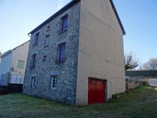 A BUGEAT EN HAUTE CORREZE GRANDE MAISON PIERRE DE 125 M² 5 CHAMBRES