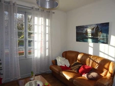A BUGEAT EN HAUTE CORREZE GRANDE MAISON PIERRE DE 125 M² 5 CHAMBRES