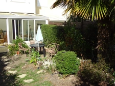 LIMOGES NORD BELLE MAISON MITOYENNE DES DEUX COTES SANS TRAVAUX 3/4 CHAMBRES CUISINE EQUIPEE PLUS UNE VERANDA