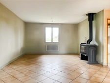 A VERNEUIL SUR VIENNE MAISON DE PLAIN PIED DE 95 M² 3 BELLES CHAMBRES SUR 1509 M² DE TERRAIN