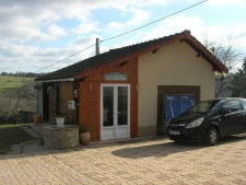 A 8 MINUTES DE LIMOGES SECTEUR ISLE MAGNIFIQUE MAISON PIERRE DE 159 M² 4 CHAMBRES PLUS UN CHALET ET UNE DEPENDANCE 