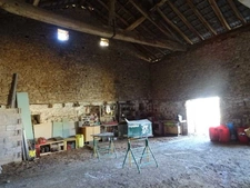 SUR LE SECTEUR DE FIRBEIX EN DORDOGNE A 40 MINUTES SUD DE LIMOGES TRES BELLE PROPRIETE SUR 8095 M² DE TERRAIN