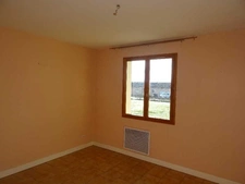 A VERNEUIL SUR VIENNE MAISON DE PLAIN PIED DE 95 M² 3 BELLES CHAMBRES SUR 1509 M² DE TERRAIN