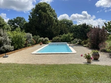 SECTEUR SAINT HILAIRE LES PLACES PROCHE DE NEXON EN HAUTE VIENNE MAGNIFIQUE MANOIR DU 17EME DE 280 M² HABITABLES SUR 17862 M² DE TERRAIN AVEC UN ETANG DE 6000 M² ET PISCINE