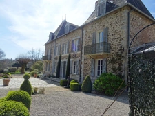 SECTEUR SAINT HILAIRE LES PLACES PROCHE DE NEXON EN HAUTE VIENNE MAGNIFIQUE MANOIR DU 17EME DE 280 M² HABITABLES SUR 17862 M² DE TERRAIN AVEC UN ETANG DE 6000 M² ET PISCINE