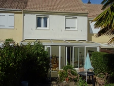 LIMOGES NORD BELLE MAISON MITOYENNE DES DEUX COTES SANS TRAVAUX 3/4 CHAMBRES CUISINE EQUIPEE PLUS UNE VERANDA