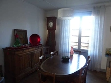 A BUGEAT EN HAUTE CORREZE GRANDE MAISON PIERRE DE 125 M² 5 CHAMBRES