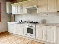 A VERNEUIL SUR VIENNE MAISON DE PLAIN PIED DE 95 M² 3 BELLES CHAMBRES SUR 1509 M² DE TERRAIN