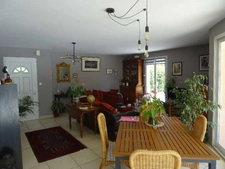 A BOSMIE L'AIGUILLE PROCHE DE LIMOGES TRES BELLE MAISON DE PLAIN PIED 3 CHAMBRES AVEC PISCINE ET DEPENDANCES