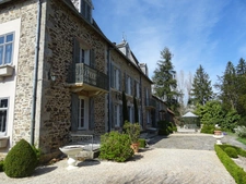 SECTEUR SAINT HILAIRE LES PLACES PROCHE DE NEXON EN HAUTE VIENNE MAGNIFIQUE MANOIR DU 17EME DE 280 M² HABITABLES SUR 17862 M² DE TERRAIN AVEC UN ETANG DE 6000 M² ET PISCINE