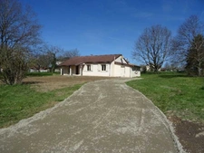 A VERNEUIL SUR VIENNE MAISON DE PLAIN PIED DE 95 M² 3 BELLES CHAMBRES SUR 1509 M² DE TERRAIN