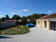 A SAINT JUNIEN PROCHE DU CENTRE VILLE BELLE MAISON DE PLAIN PIED 96 M² HABITABLES SUR UN TERRAIN DE 1502 M² PLAT