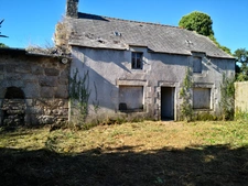 corps de ferme avec dependances sur 1679 m2 a renover entierement 