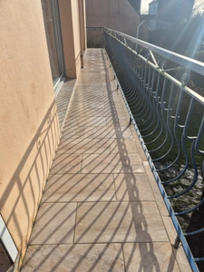 Maison rénovée 3 chambres sur sous sol, comble aménageable  Terrain clos arboré 910 m