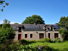 cadre bucolique pour ce domaine compose de 3 maisons sur 15 000 m2 