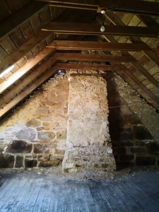 corps de ferme avec dependances sur 1679 m2 a renover entierement 