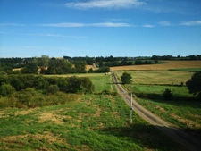 Découvrez ce joli corps de ferme isolé offrant un cadre exceptionnel et un potentiel rare, implanté sur 7,5 hectares de terrains (possibilité d’acquérir environ 12 hectares supplémentaires).