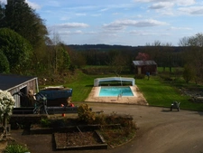entre uzel et corlay longere 260 m2 5 chambres piscine et parc arbore 