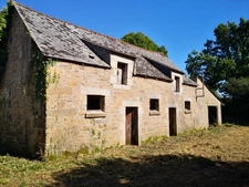 corps de ferme avec dependances sur 1679 m2 a renover entierement 