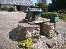Entre mur de bretagne et Corlay  Corps de ferme en pierre à rénover  sur 8 440 m² de terrain