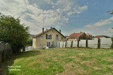 A proximité de la Belgique, maison avec jardin.