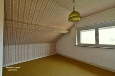 Maison de Maître avec jardin et garage.