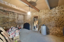 Atelier/Garages à Pouru aux Bois.