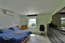 Charmante maison avec jolie vue, située en sortie de commune.