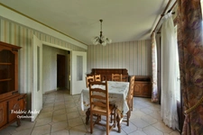 Pavillon individuel de plain-pied avec sous sol et terrain