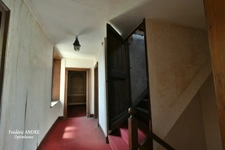 Grande maison familiale avec jardin, garages et beaux volumes, l'ensemble sur 2269 m² de terrain. MOUZON 08210