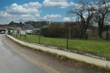 Maison avec jardin à moderniser.