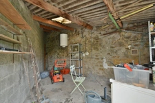 Maison avec jardin à moderniser.