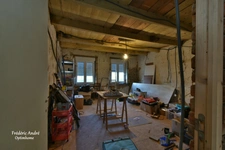 Atelier/Garages à Pouru aux Bois.