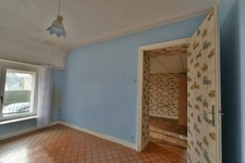 Maison avec jardin à moderniser.