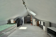 Charmante maison avec jolie vue, située en sortie de commune.