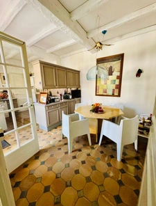 LA ROCHE SUR YON (85) - PENTAGONE - MAISON DE CARACTERE BOURREE DE CHARME AVEC PISCINE ET JARDIN CLOS 