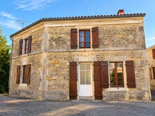 SAINT MICHEL EN L'HERM (85) 10 MIN DES PLAGES AGREABLE MAISON EN PIERRE POSSIBILITE 2 GITES AVEC JARDIN