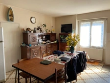 SAINT AUBIN LA PLAINE COEUR DE VILLAGE LONGERE EN PIERRES RENOVEE 4 CHAMBRES AVEC DEPENDANCE ET JARDIN