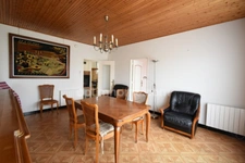 L'AIGUILLON SUR MER 85460 A 2 PAS DU MARCHE MAISON PLAIN PIED AVEC GITE ET DEPENDANCES SUR 994M² A BATIR
