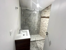 NIEUL SUR MER (17137) A 10 MIN DE LA ROCHELLE CHAI RENOVE BOURRE DE CHARME ET GRAND CONFORT AVEC JARDIN