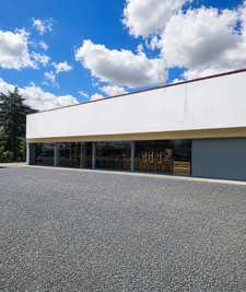 MAREUIL SUR LAY DISSAIS (85) EMPLACEMENT PREMIUM POUR CE LOCAL COMMERCIAL 330 M² AVEC PARKING PRIVATIF