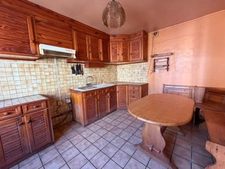 MAREUIL SUR LAY DISSAIS 85320 CALME ABSOLU AVEC TOUT A PIED MAISON A RAFRAICHIR AVEC GARAGE A PRIX FOU
