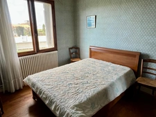 LUCON 85400 AU CALME ET PROCHE TOUTES COMMODITES AGREABLE MAISON 4 CHAMBRES AVEC ANNEXE SUR 2000M²