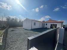 CURZON 85540  A 15 MINUTES DE LA TRANCHE SUR MER VILLA PLAIN PIED GRAND CONFORT 3 CHAMBRES AVEC JARDIN