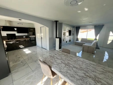 MOUTIERS SUR LAY 85 AU CALME VILLA PLAIN PIED GRAND CONFORT 3 CHAMBRES AVEC DEPENDANCES SUR 620M² CLOS